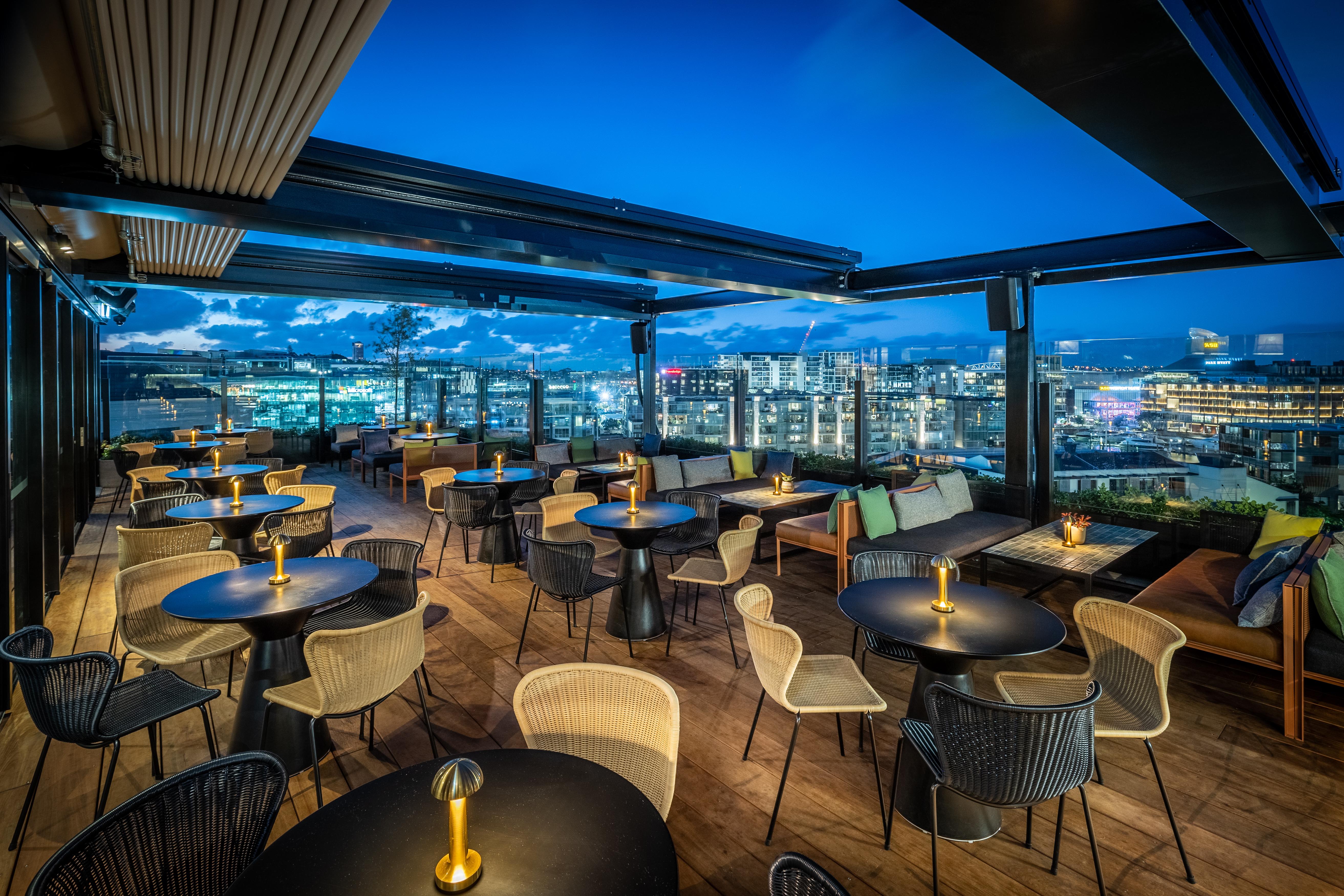 奥克兰qt酒店 外观 照片 The Sky Bar